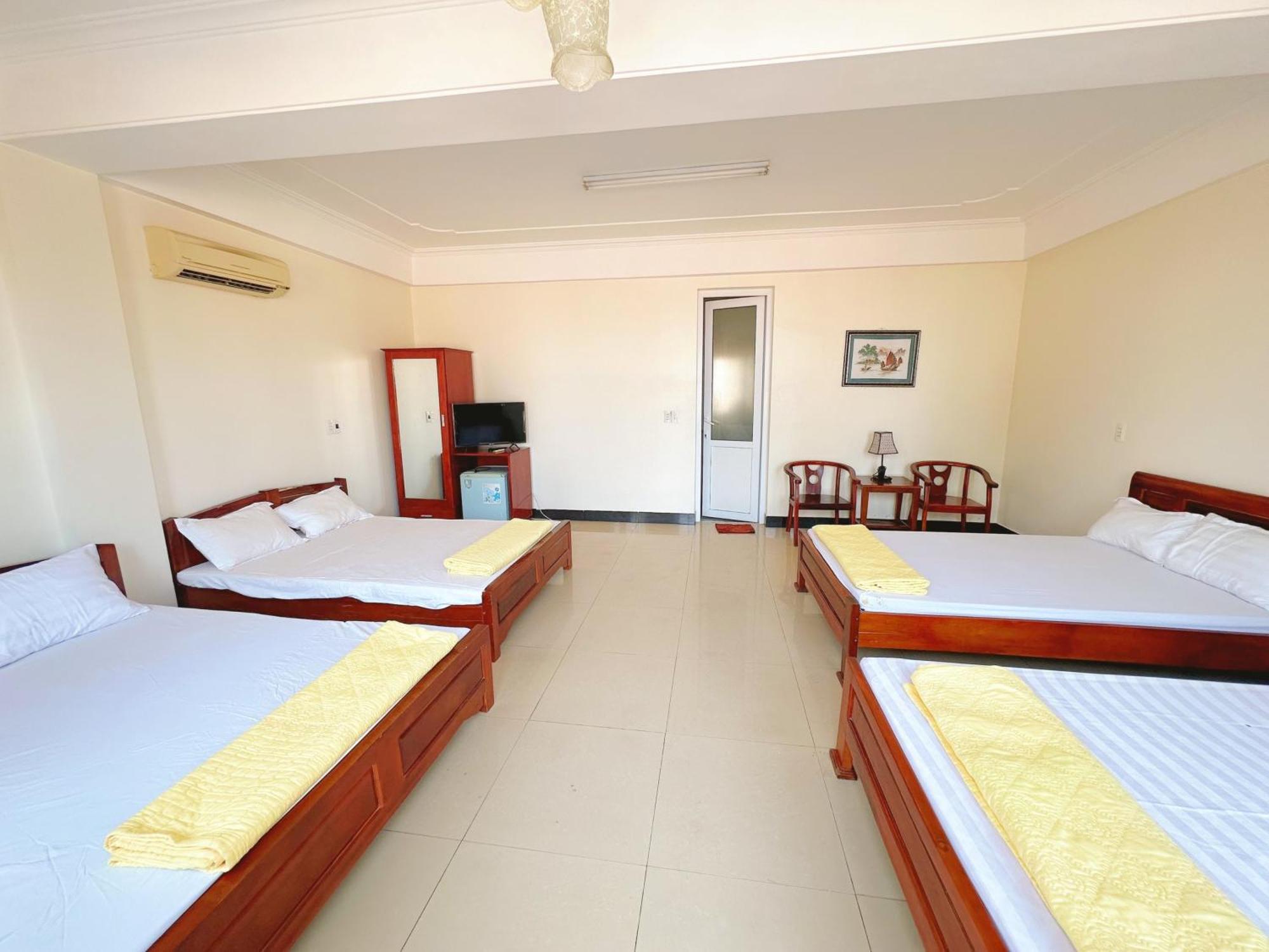 Hai Yen Hotel Quang Binh ドンホイ エクステリア 写真