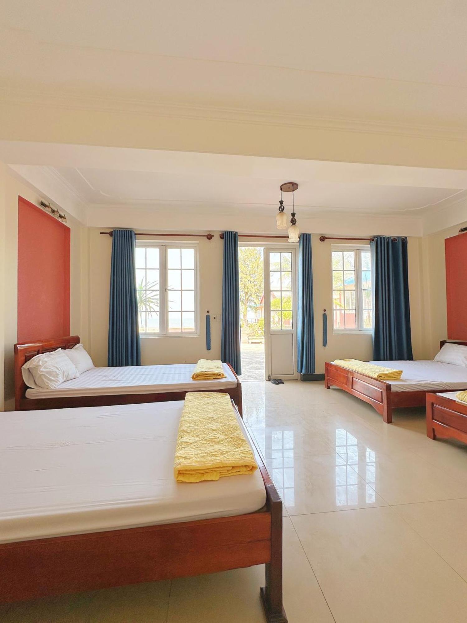 Hai Yen Hotel Quang Binh ドンホイ エクステリア 写真