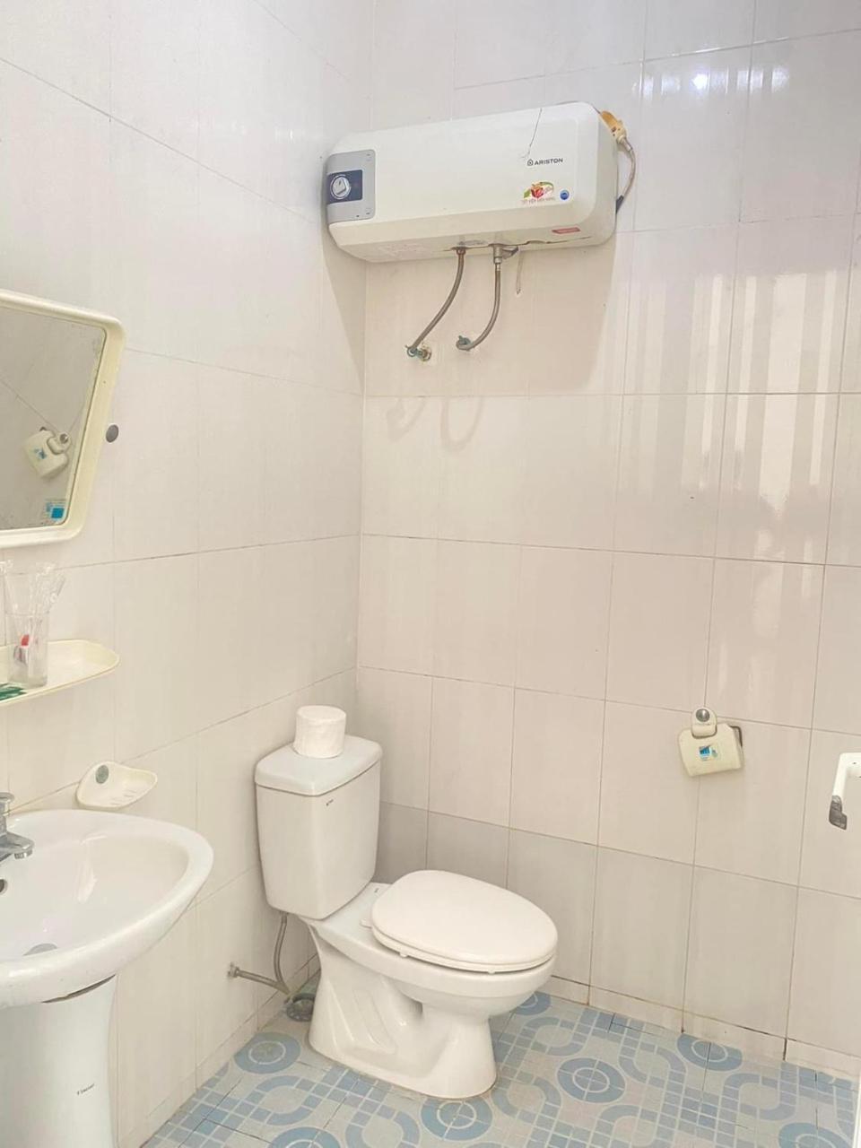 Hai Yen Hotel Quang Binh ドンホイ エクステリア 写真